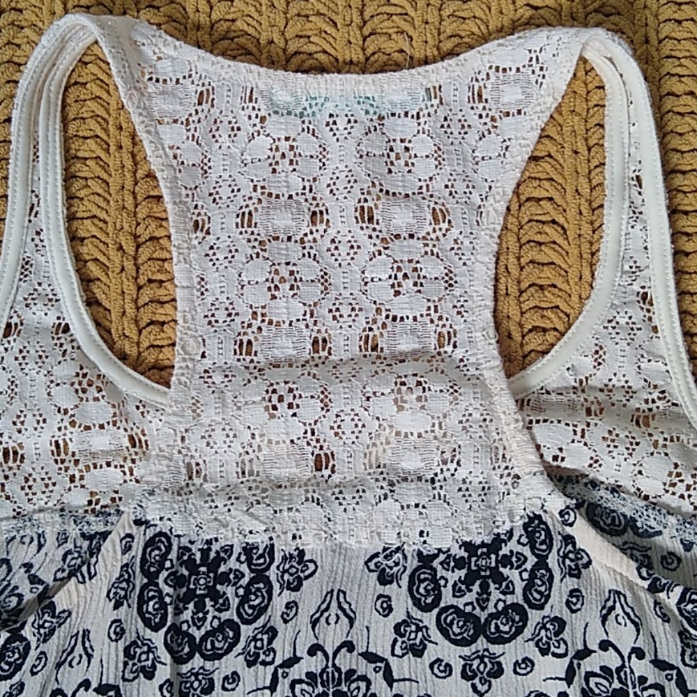 Boho Lacy Racerback Tank - Picture 5 of 6